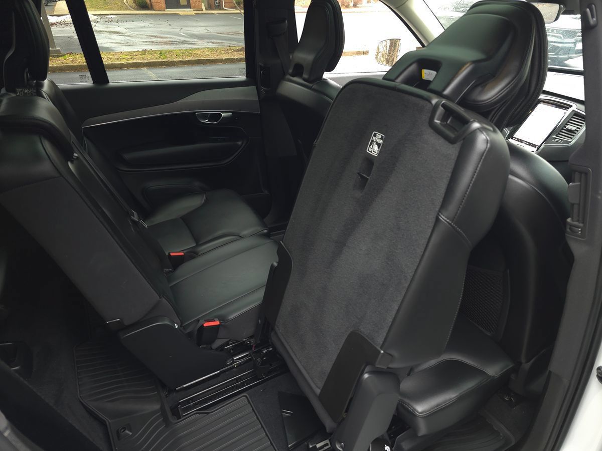 Used 2024 Volvo XC90 B5 Core w/ Climate Package AWD/4WD image 23