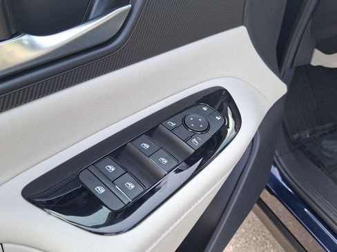 New 2026 Nissan Murano SV AWD/4WD image 11