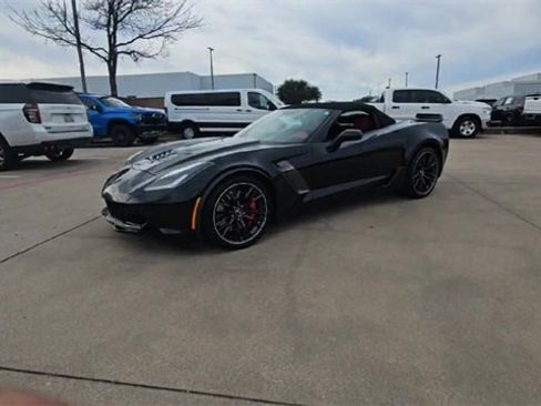 Used 2015 Chevrolet Corvette Z06 w/ 3LZ Preferred Equipment Group image 4