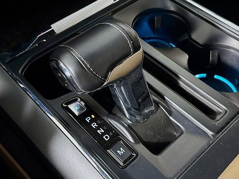 Used 2021 Ford F150 Lariat w/ Equipment Group 502A High image 19