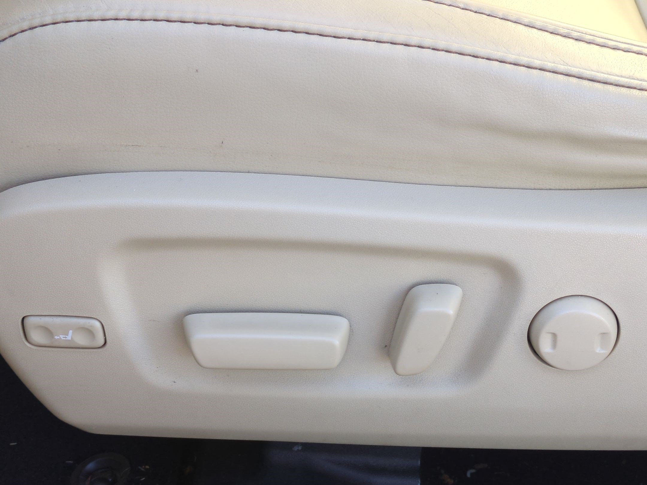 Used 2018 Toyota Highlander XLE AWD/4WD image 15