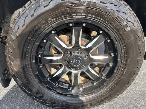 Used 2014 GMC Sierra 1500 SLE image 9