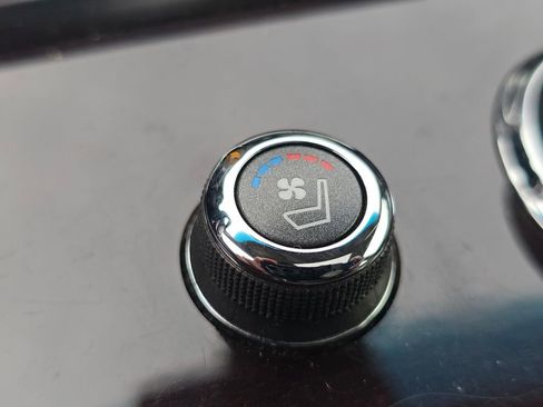 Used 2012 INFINITI M37 x w/ Premium Pkg image 5