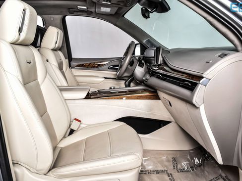 Used 2021 Cadillac Escalade ESV Premium Luxury Platinum image 27
