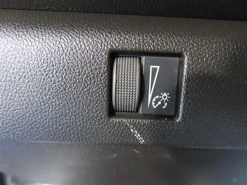 Used 2023 Chevrolet Colorado W/T image 15