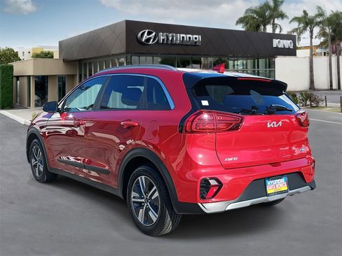 Used 2022 Kia Niro EX Premium image 5