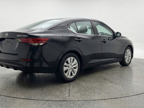Used 2025 Nissan Sentra S FWD image 9