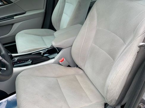Used 2016 Honda Accord EX image 7