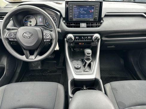 Used 2022 Toyota RAV4 LE image 13