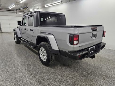 Used 2021 Jeep Gladiator Sport AWD/4WD image 7