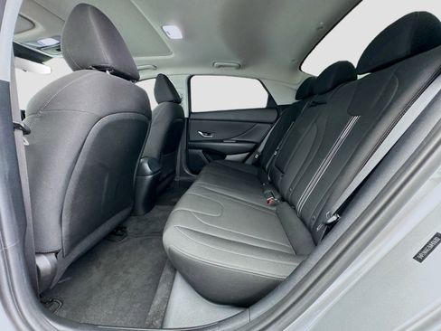 Used 2021 Hyundai Elantra SEL w/ Convenience + Premium Package FWD image 15