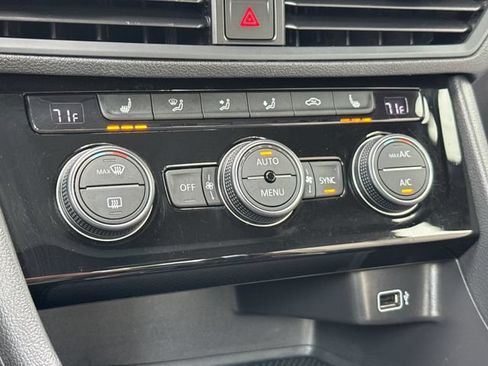 Used 2019 Volkswagen Jetta R-Line FWD image 29