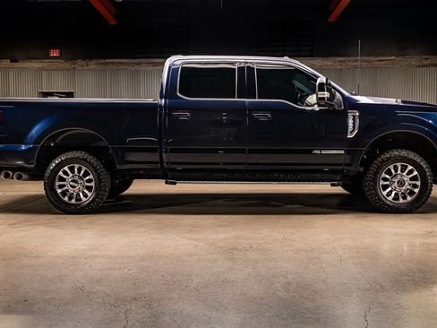 Used 2022 Ford F250 Lariat w/ Snow Plow/Camper Package image 10