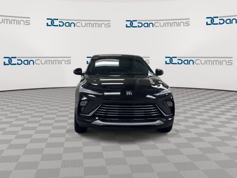 Used 2025 Buick Envista Preferred w/ Convenience I Package image 3