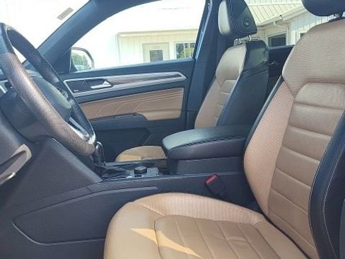 Used 2023 Volkswagen Atlas Cross Sport SEL Premium R-Line image 12