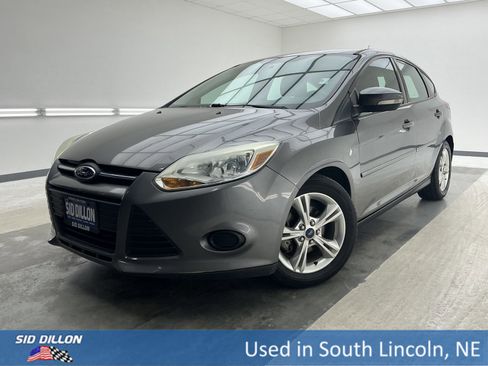 Used 2014 Ford Focus SE image 1