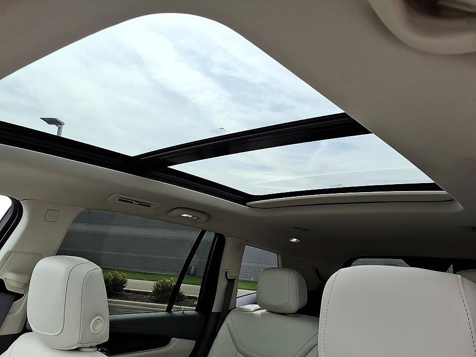 Used 2024 Cadillac XT6 Premium Luxury w/ LPO, Floor Liner Package AWD/4WD image 21