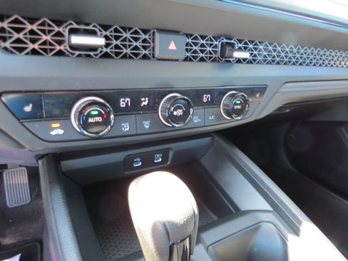 Used 2025 Honda Accord SE image 18
