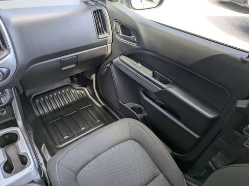 Used 2022 Chevrolet Colorado LT w/ Fleet Safety Package RWD image 17