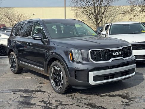 New 2025 Kia Telluride EX w/ EX Captain's Chair Package image 1