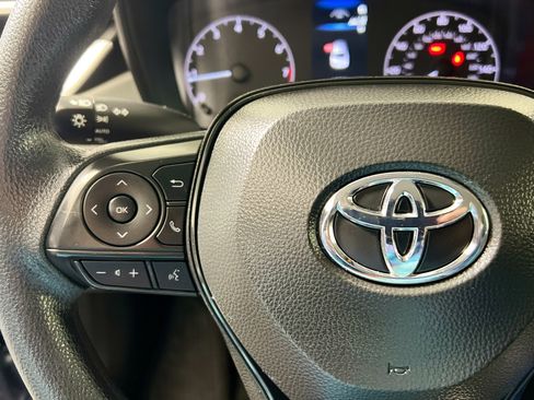 Used 2025 Toyota Corolla LE image 18