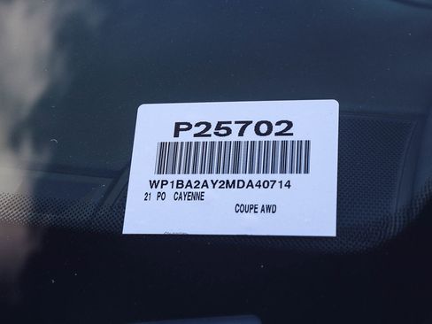 Used 2021 Porsche Cayenne Coupe image 29