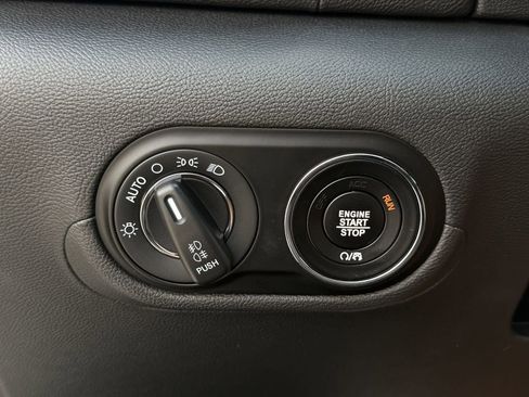 Used 2022 Maserati Levante GT image 23