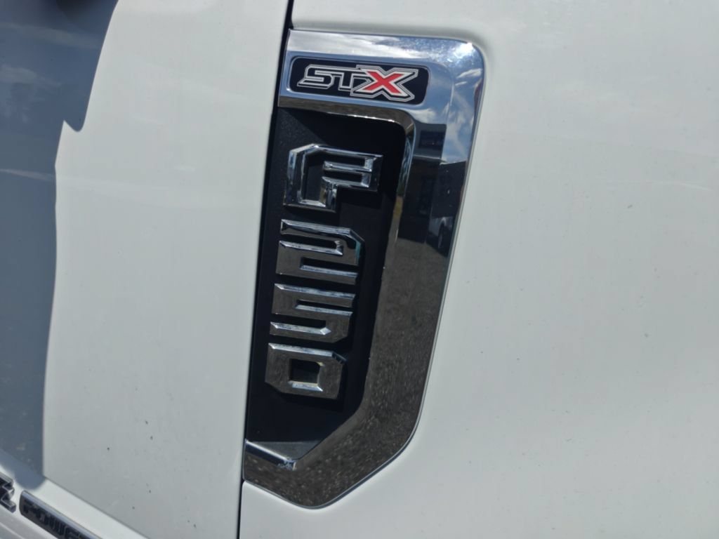 Used 2022 Ford F250 XL w/ STX Appearance Package AWD/4WD image 13