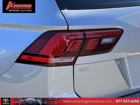 Used 2024 Volkswagen Tiguan SE image 12