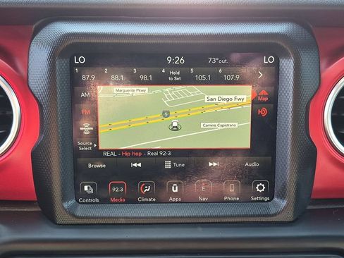 Used 2022 Jeep Gladiator Rubicon AWD/4WD image 6