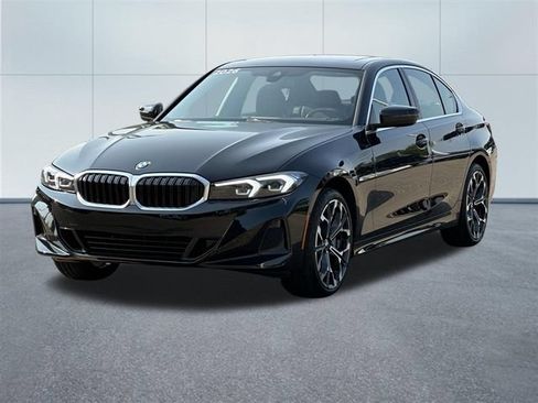 Used 2026 BMW 330i xDrive Sedan w/ Premium Package AWD/4WD image 10