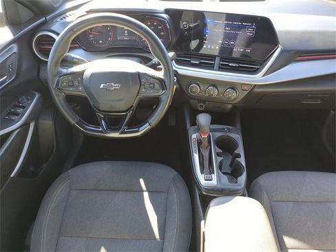 Used 2024 Chevrolet Trax RS w/ Driver Confidence Package image 16