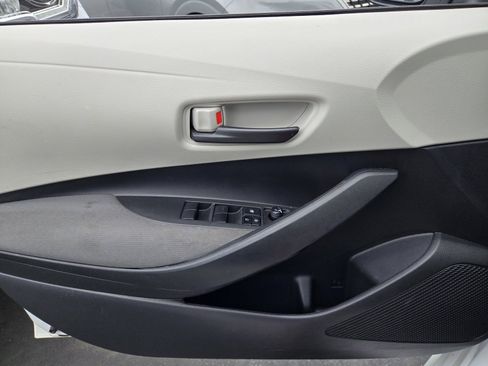 Used 2022 Toyota Corolla LE FWD image 25
