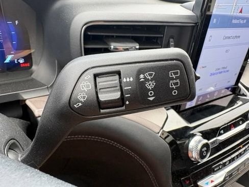 Certified 2023 Ford Explorer Platinum w/ Technology Package AWD/4WD image 23