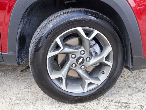 Used 2025 Chevrolet Trax LT FWD image 27
