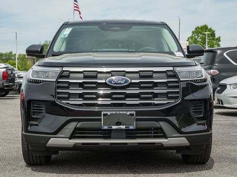 New 2026 Ford Explorer Active image 2