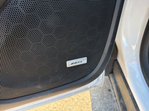 Used 2023 GMC Terrain Denali w/ Denali Premium Package image 16