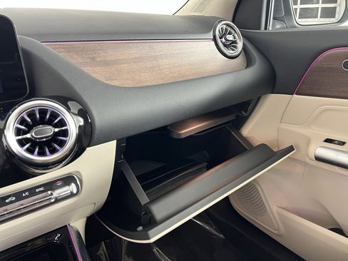 Certified 2023 Mercedes-Benz GLA 250 4MATIC w/ Premium Package image 24