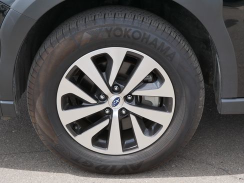 Used 2025 Subaru Outback Premium AWD/4WD image 15