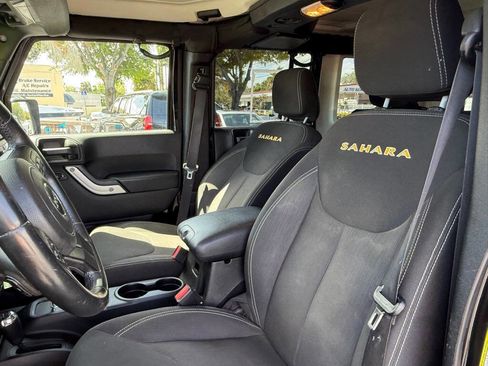 Used 2015 Jeep Wrangler Unlimited Sahara w/ Connectivity Group image 11