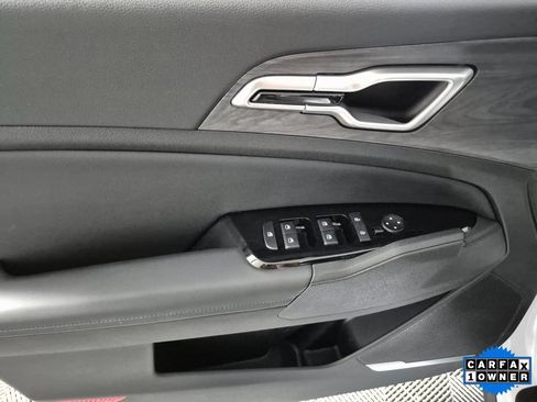 Used 2025 Kia Sportage X-Line w/ Premium Package image 11