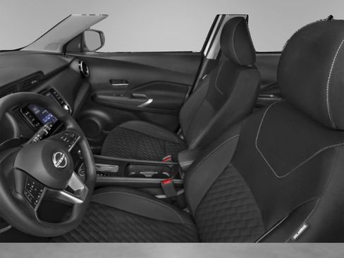 Used 2022 Nissan Kicks SV image 6