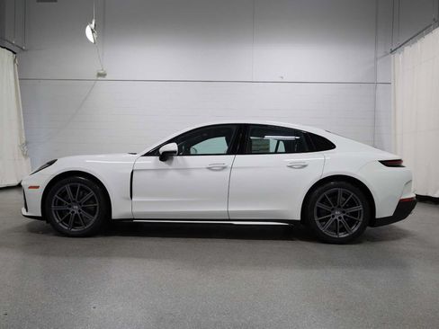 New 2026 Porsche Panamera RWD image 2