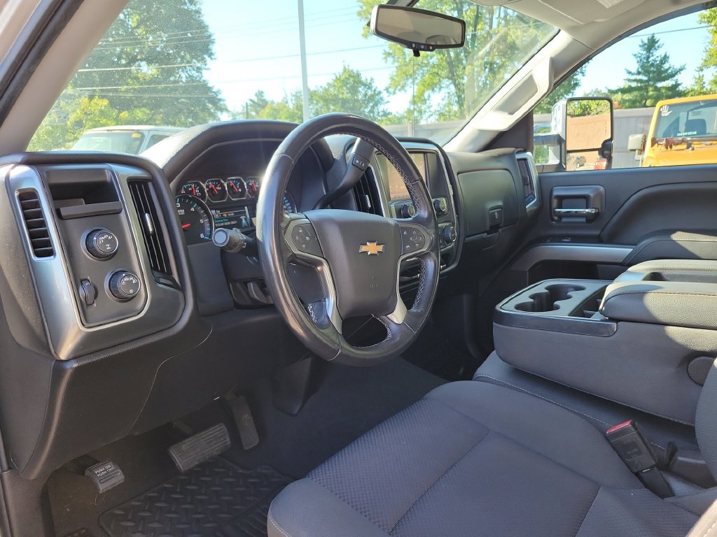 Used 2019 Chevrolet Silverado 1500 LT AWD/4WD image 21