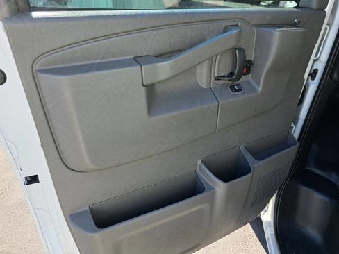 Used 2020 Chevrolet Express 2500 2500 3dr Cargo Van w/ Safety Package image 20