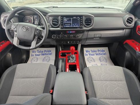Certified 2021 Toyota Tacoma TRD Off-Road image 20