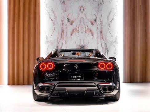 Used 2021 Ferrari 812 GTS RWD image 5