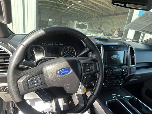 Used 2016 Ford F150 XLT w/ Equipment Group 302A Luxury image 14