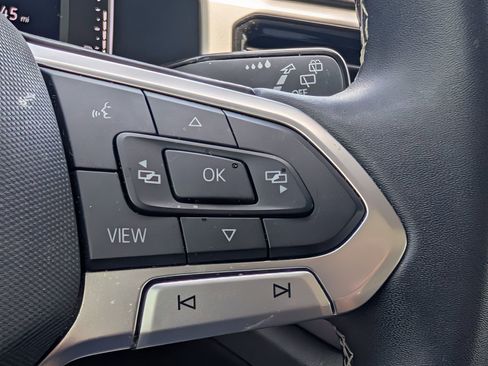 Used 2022 Volkswagen Atlas SE w/ Panoramic Sunroof Package FWD image 16