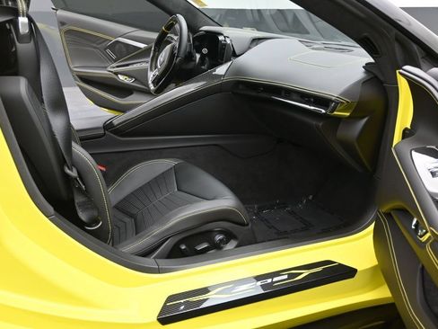 Used 2023 Chevrolet Corvette Z06 RWD image 15